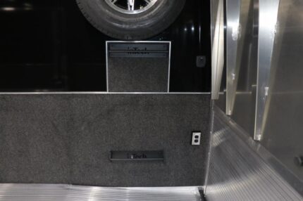 2026 InTech 40' w/Escape Door Lite- 37599-PP — photo 12