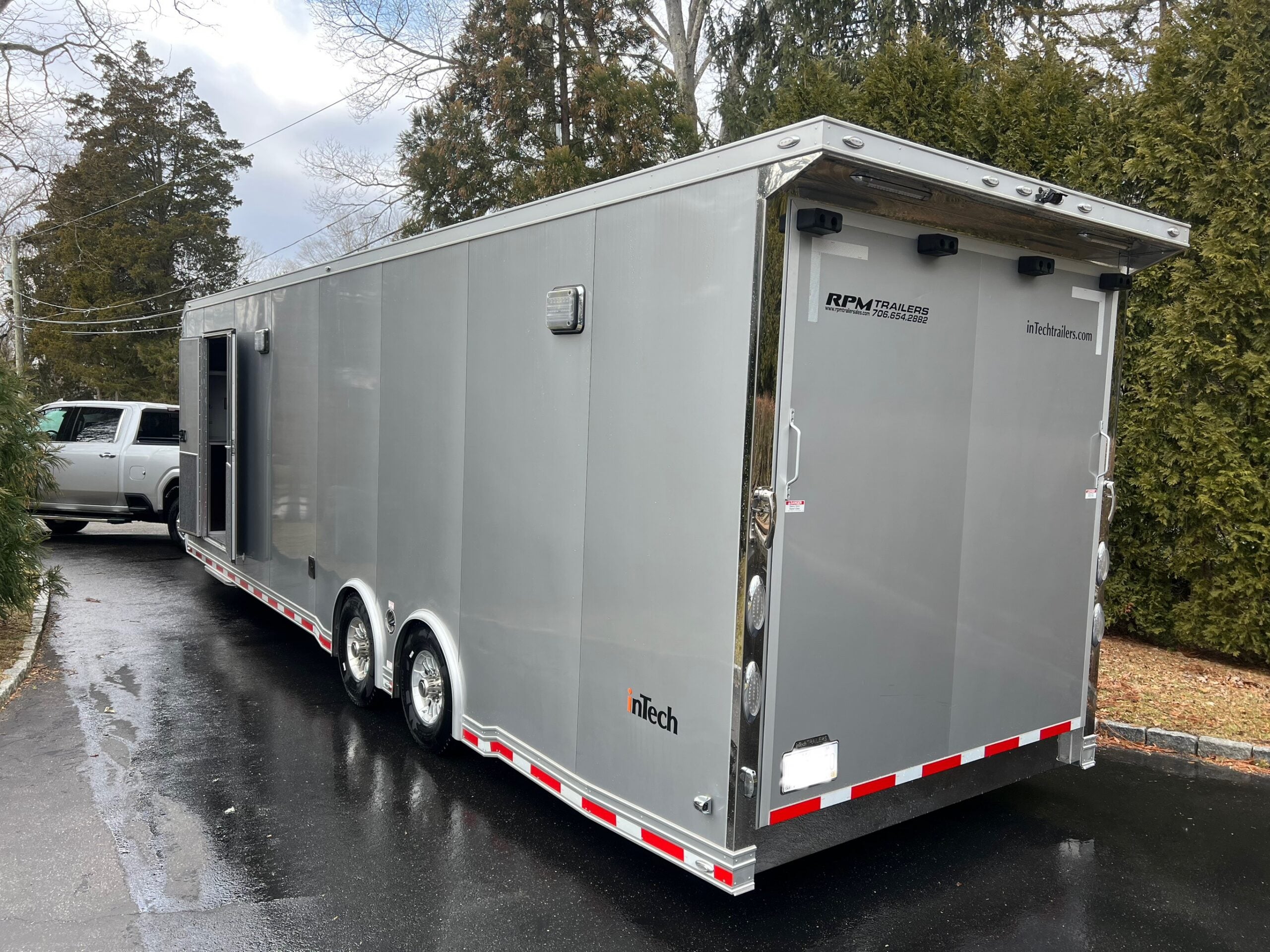 2021-intech-38-gn-aluminum-racer-car-trailer-18064-ustk-jg_2025_1-1 2021 InTech 38' GN Aluminum Racer Car Trailer - 18064-USTK-JG-SPO - Image 1