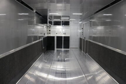 2025 InTech 34' Icon w/ Bath Pkg ICON - 32589-spo — photo 6