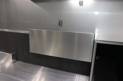 2025 InTech 34' Icon w/ Bath Pkg ICON - 32589-spo — photo 33