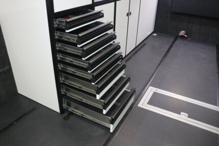 2026 inTech 34' ICON TRAILER- PRO RACE SETUP- KB DEALER DEMO UNIT. — photo 46