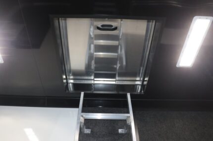 2026 inTech 34' ICON TRAILER- PRO RACE SETUP- KB DEALER DEMO UNIT. — photo 12