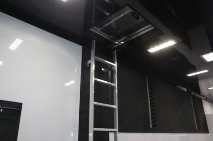 2026 inTech 34' ICON TRAILER- PRO RACE SETUP- KB DEALER DEMO UNIT. — photo 13