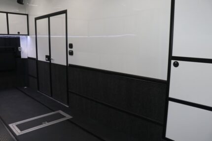 2026 inTech 34' ICON TRAILER- PRO RACE SETUP- KB DEALER DEMO UNIT. — photo 23