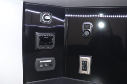 2026 inTech 34' ICON TRAILER- PRO RACE SETUP- KB DEALER DEMO UNIT. — photo 27